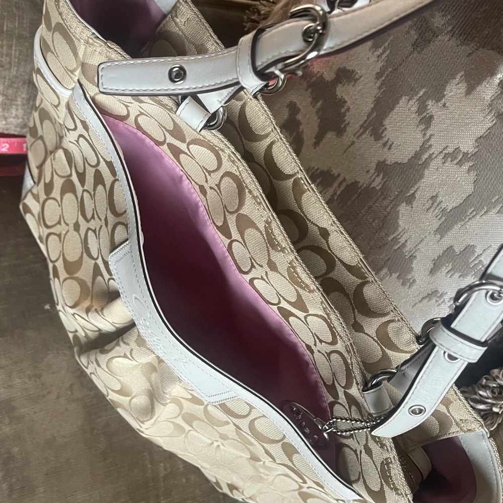 Authentic Coach Tote - Picture 5 of 9